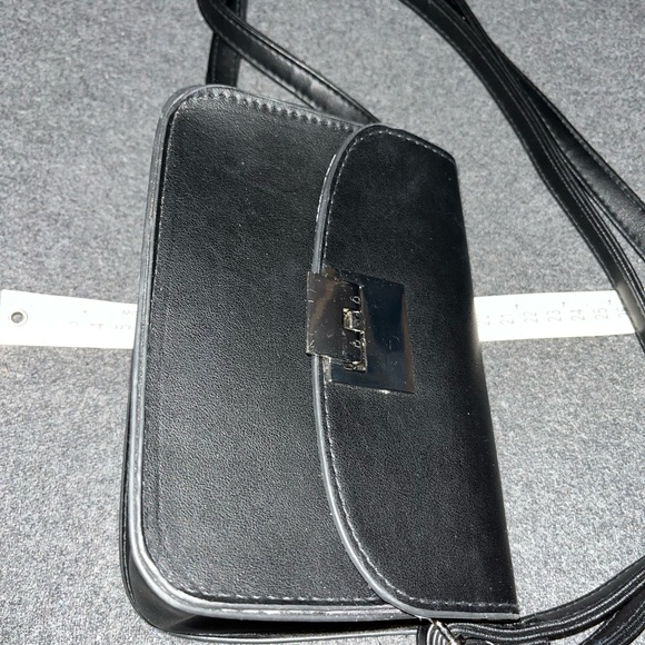 Mia&Luca cross body bag - Picture 5 of 9